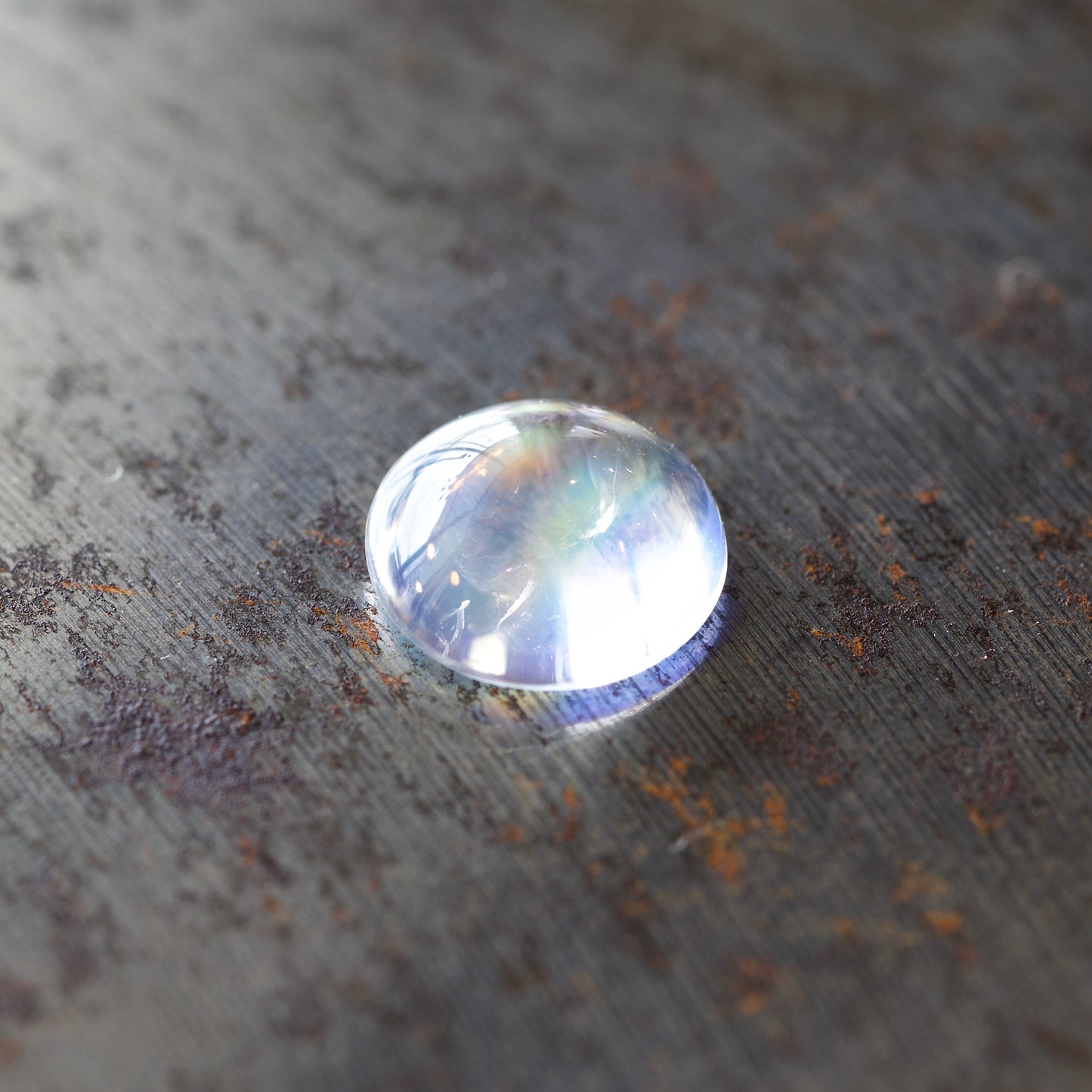 レインボームーンストーン　ルース　0.66ct