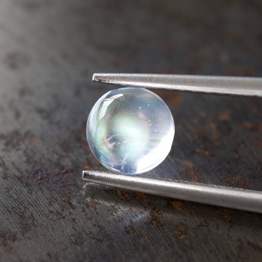レインボームーンストーン　ルース　0.81ct